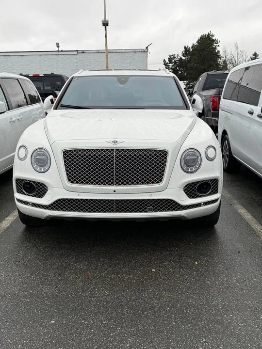 2017 Bentley Bentayga - Image 2 of 15