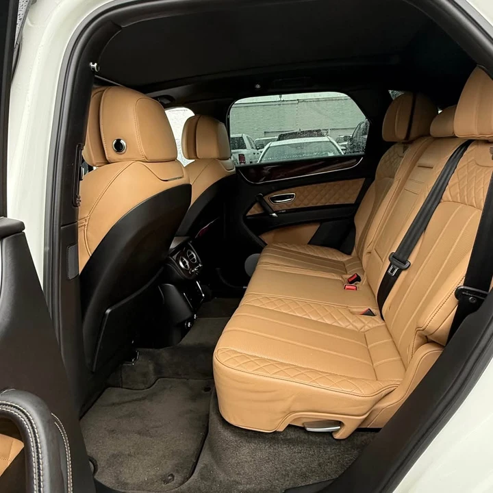 2017 Bentley Bentayga - Image 14 of 15