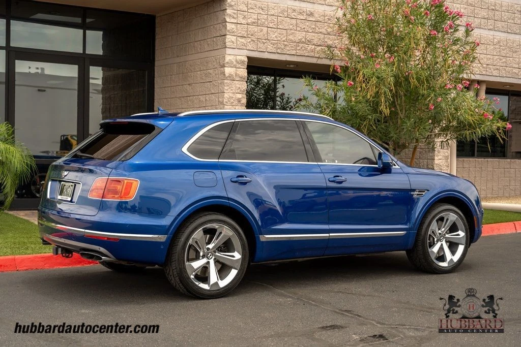2017 Bentley Bentayga - Image 8 of 12
