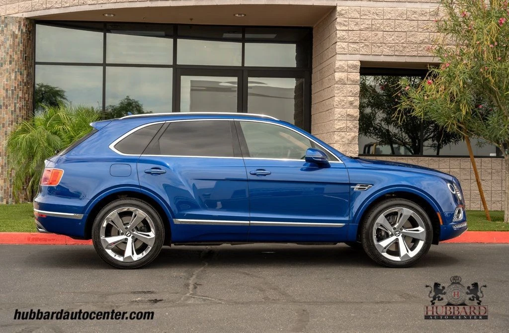 2017 Bentley Bentayga - Image 9 of 12