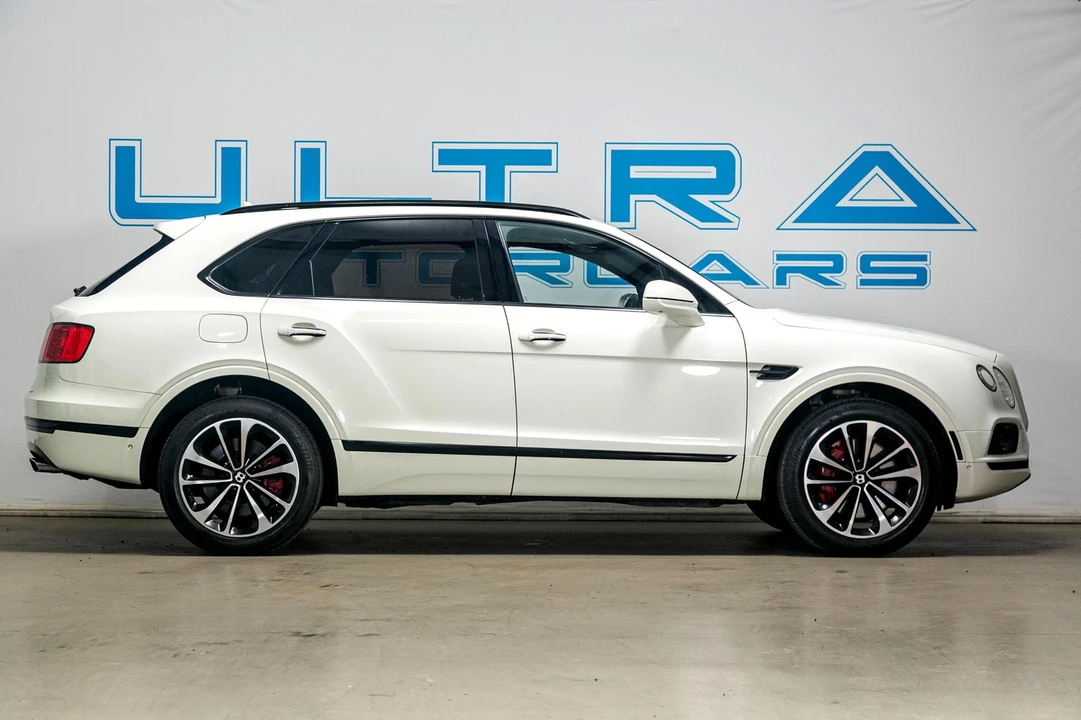 2017 Bentley Bentayga - Image 9 of 21