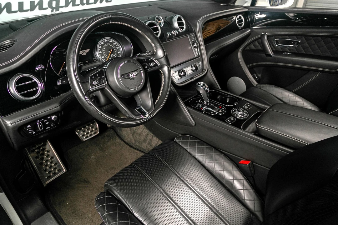 2017 Bentley Bentayga - Image 2 of 21