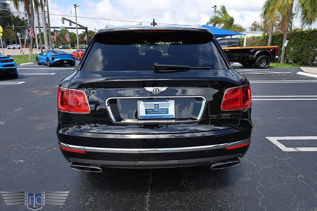 2017 Bentley Bentayga - Image 8 of 12