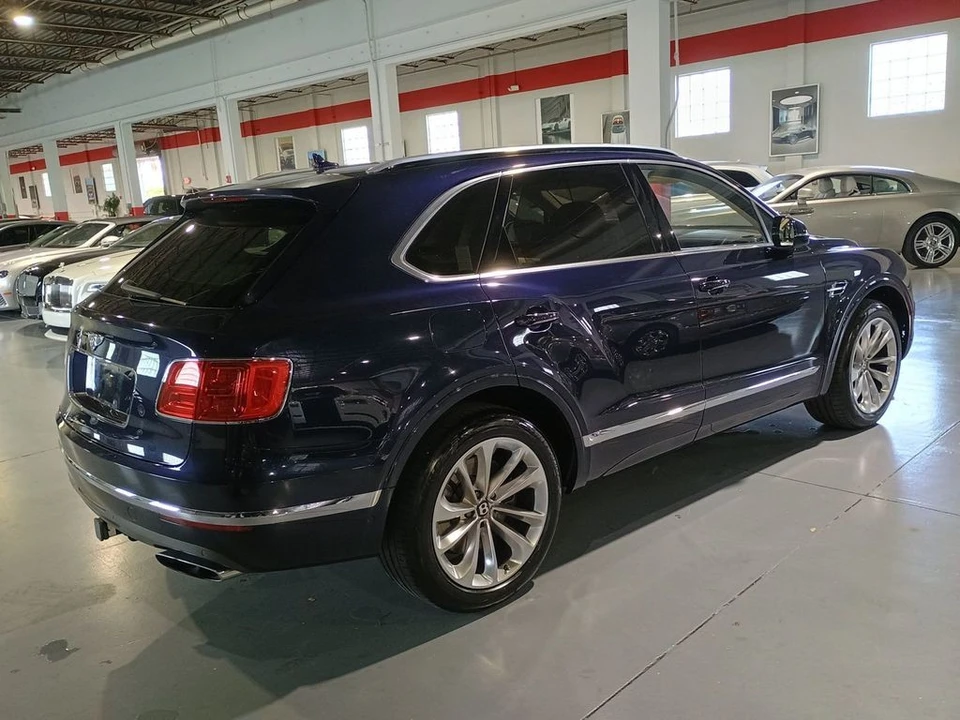 2017 Bentley Bentayga - Image 5 of 12