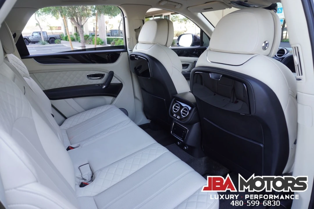 2017 Bentley Bentayga - Image 7 of 12