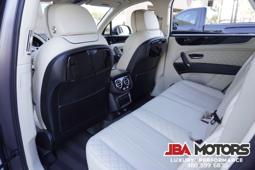 2017 Bentley Bentayga - Image 6 of 12