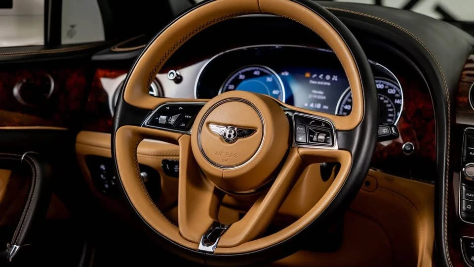 2017 Bentley Bentayga - Image 8 of 13
