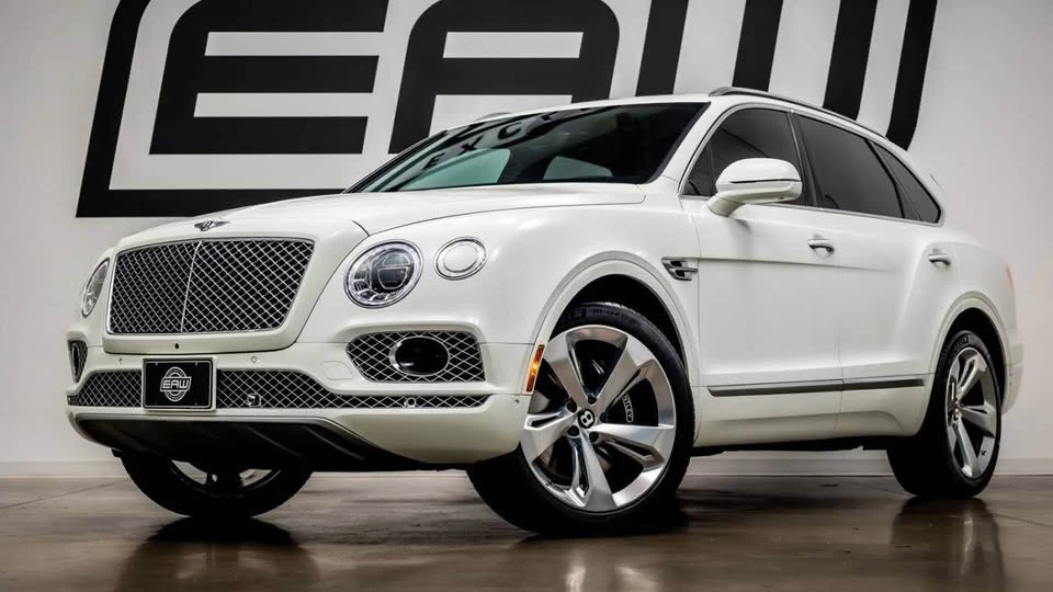 2017 Bentley Bentayga - Image 2 of 13