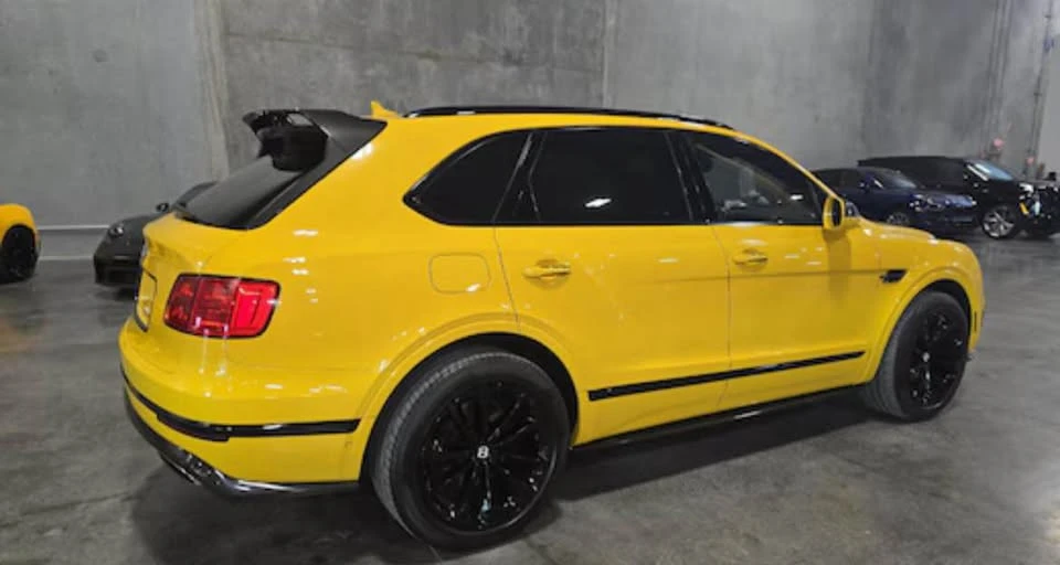 2017 Bentley Bentayga - Image 2 of 7