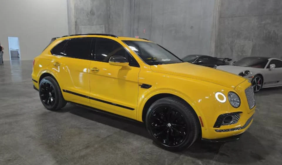 2017 Bentley Bentayga - Image 4 of 7