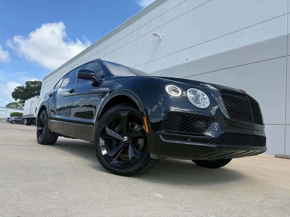 2017 Bentley Bentayga - Image 7 of 10