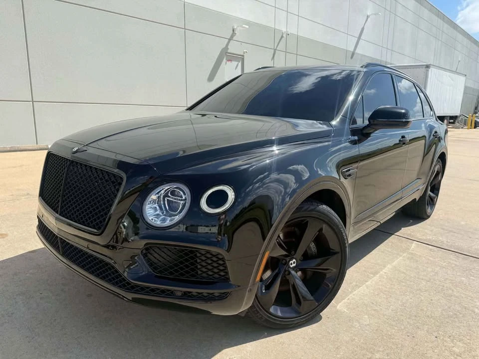 2017 Bentley Bentayga - Image 6 of 10