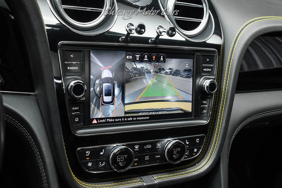 2017 Bentley Bentayga - Image 16 of 21