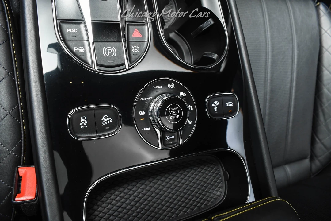 2017 Bentley Bentayga - Image 18 of 21