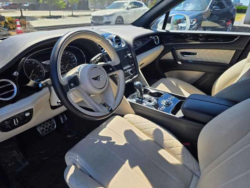 2017 Bentley Bentayga - Image 6 of 16