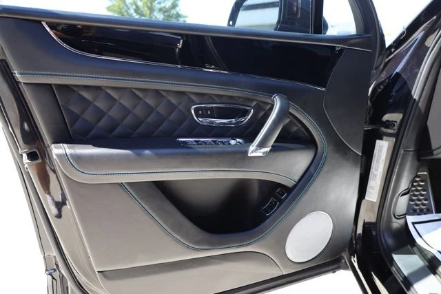2017 Bentley Bentayga - Image 10 of 20