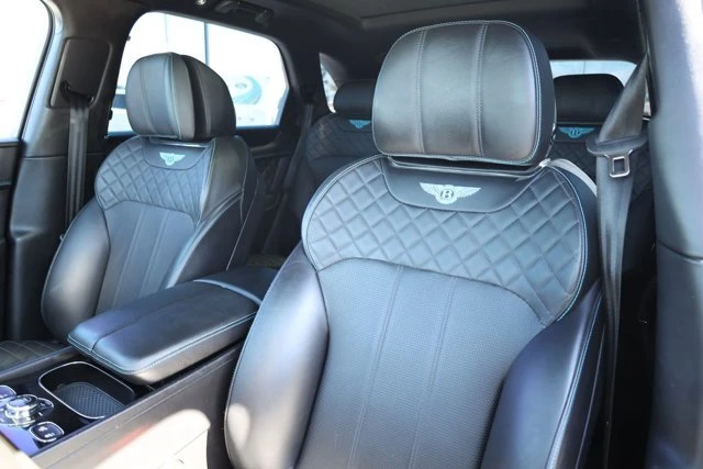 2017 Bentley Bentayga - Image 18 of 20