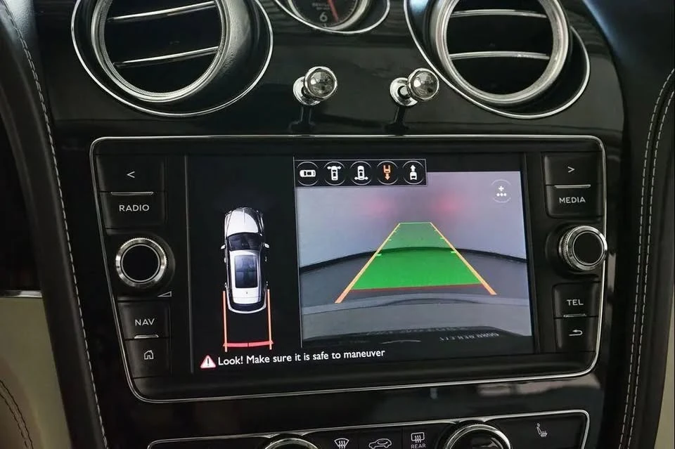 2017 Bentley Bentayga - Image 15 of 19