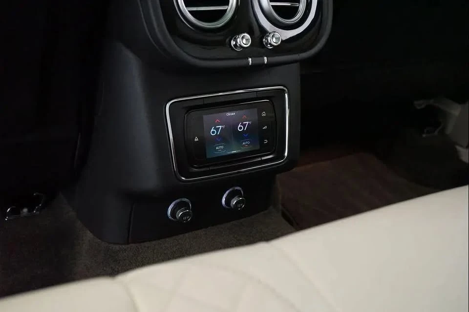 2017 Bentley Bentayga - Image 19 of 19