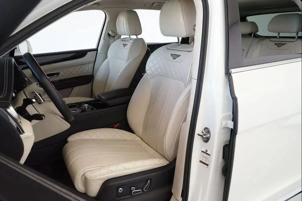 2017 Bentley Bentayga - Image 7 of 19