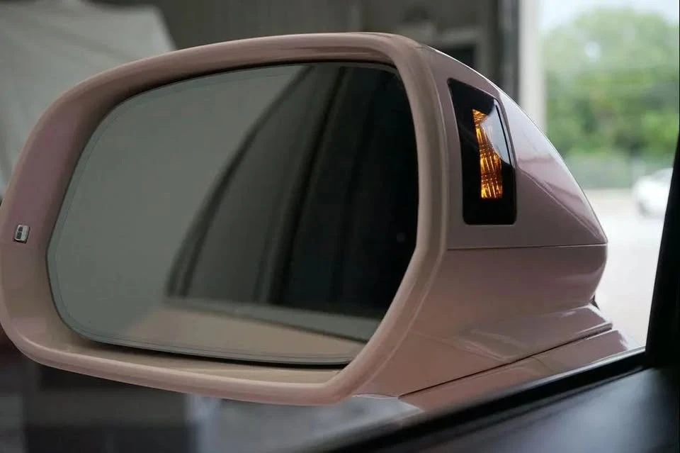 2017 Bentley Bentayga - Image 19 of 20