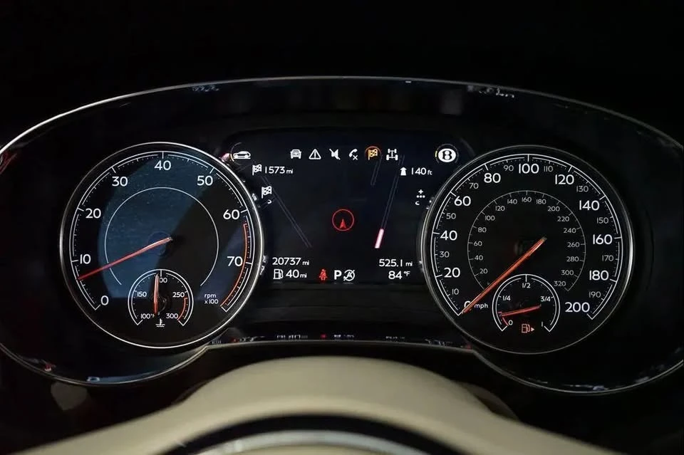 2017 Bentley Bentayga - Image 11 of 19