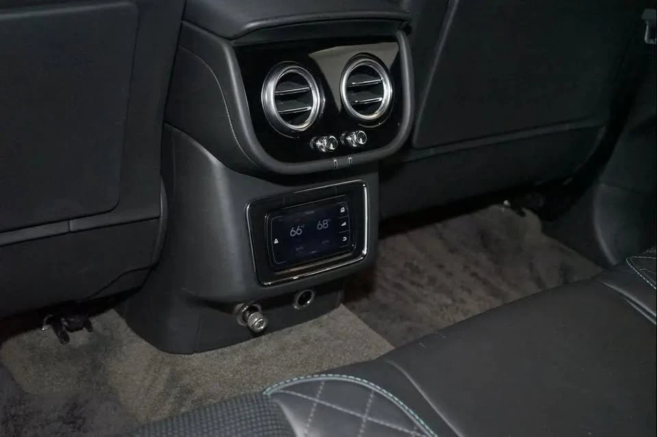 2017 Bentley Bentayga - Image 16 of 20
