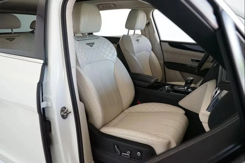 2017 Bentley Bentayga - Image 8 of 19