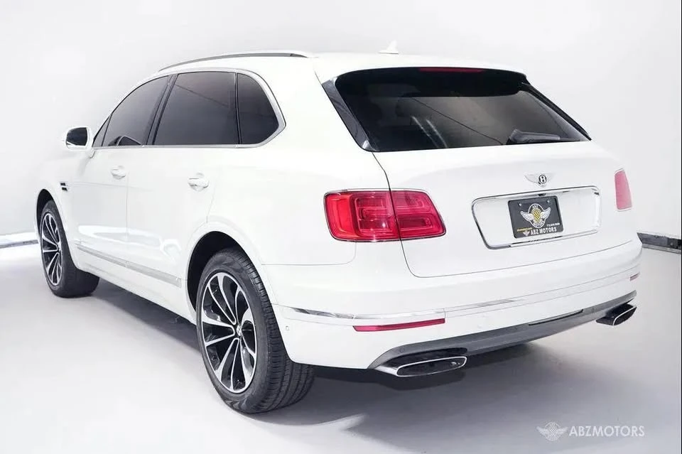 2017 Bentley Bentayga - Image 5 of 19