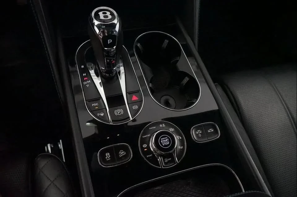 2017 Bentley Bentayga - Image 13 of 20