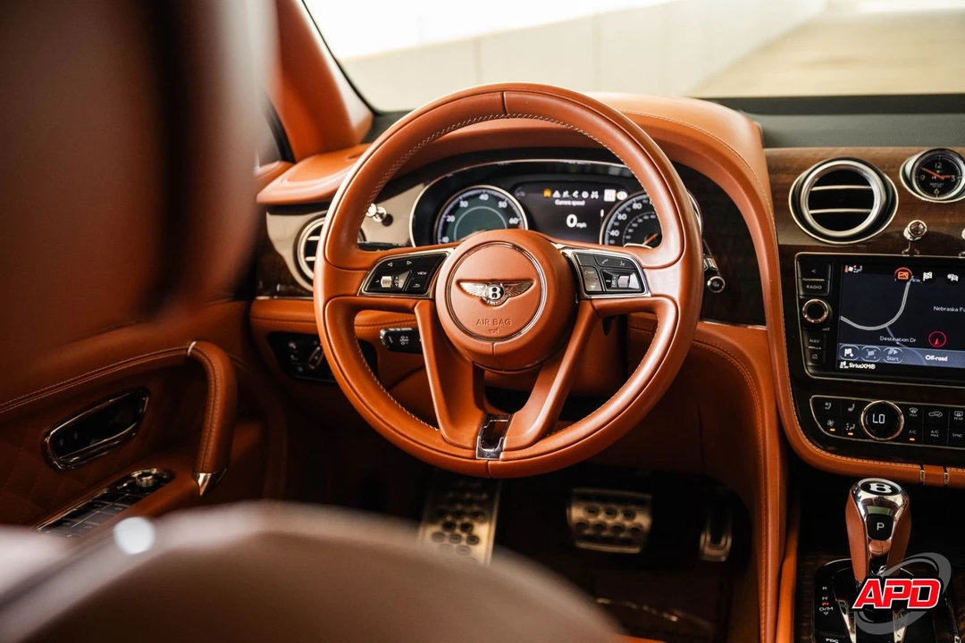 2017 Bentley Bentayga - Image 11 of 12