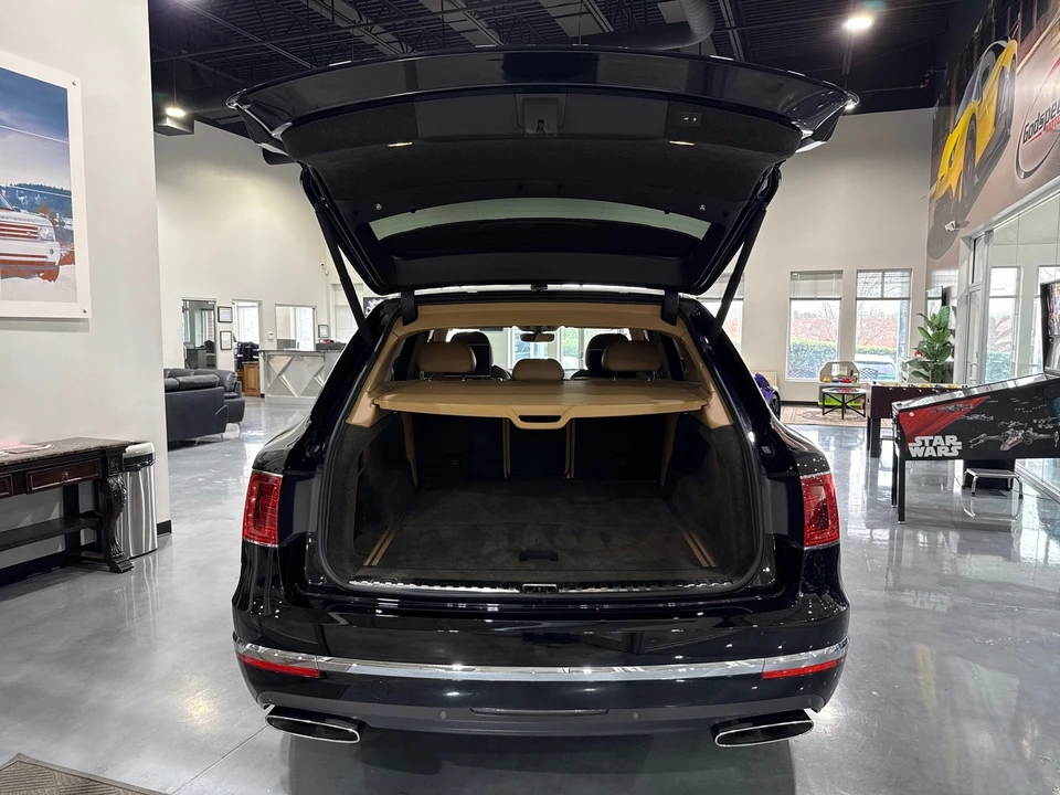 2017 Bentley Bentayga - Image 12 of 12