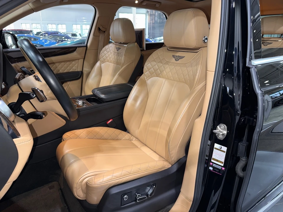 2017 Bentley Bentayga - Image 7 of 12