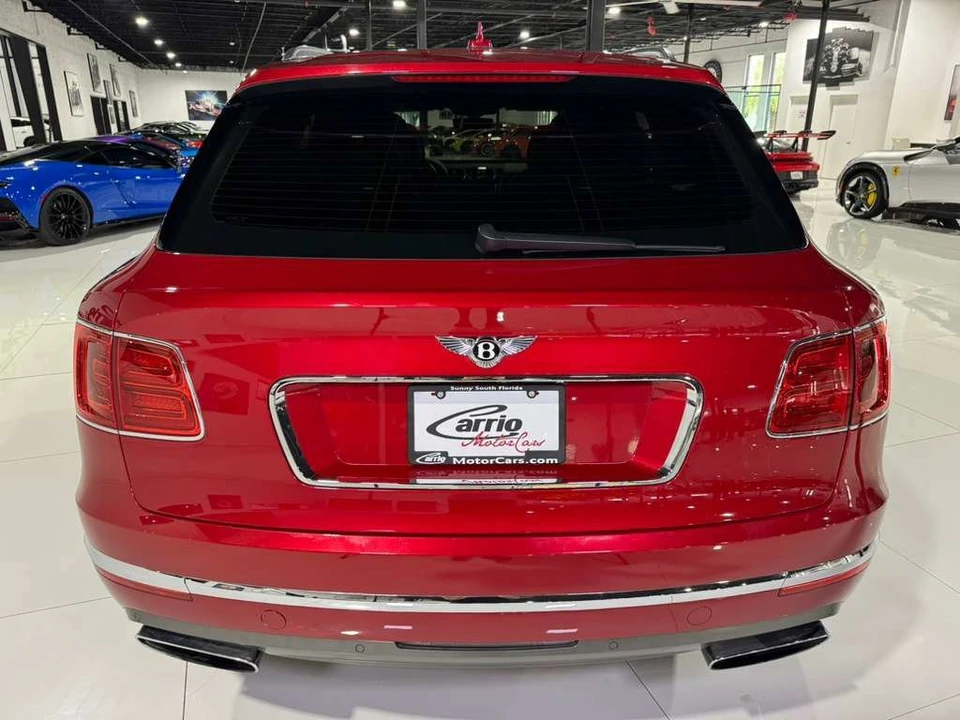 2017 Bentley Bentayga - Image 6 of 12