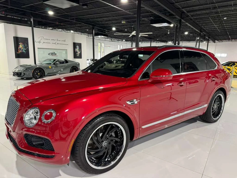 2017 Bentley Bentayga - Image 3 of 12