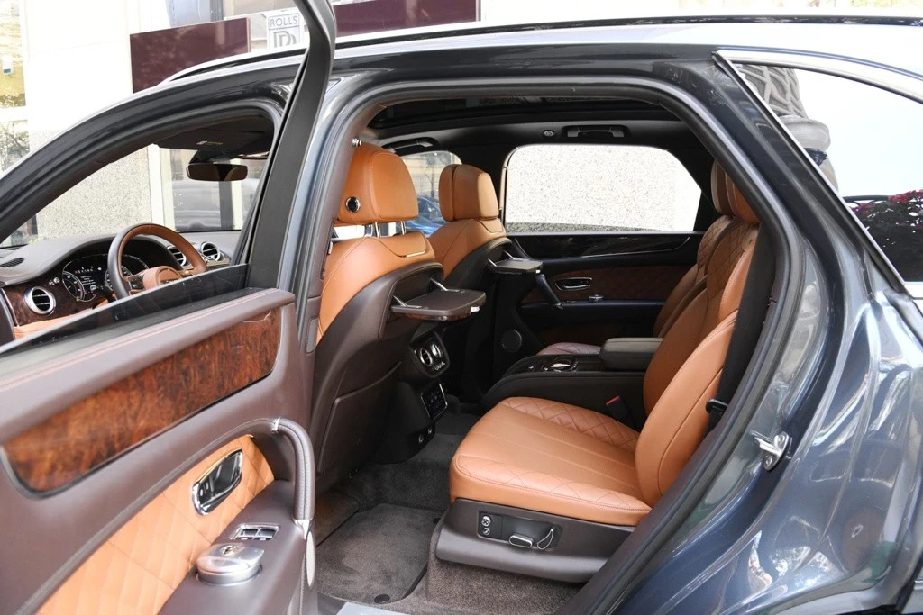 2017 Bentley Bentayga - Image 10 of 12
