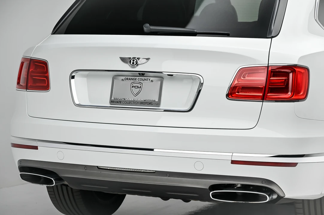 2017 Bentley Bentayga - Image 25 of 31