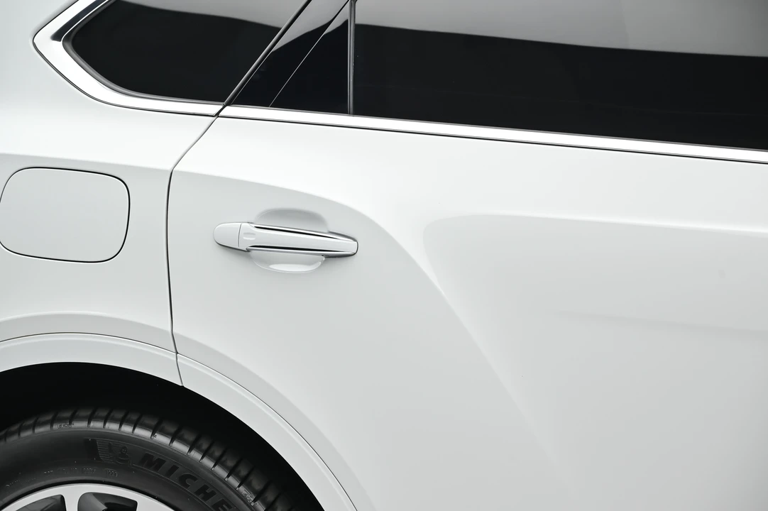 2017 Bentley Bentayga - Image 31 of 31
