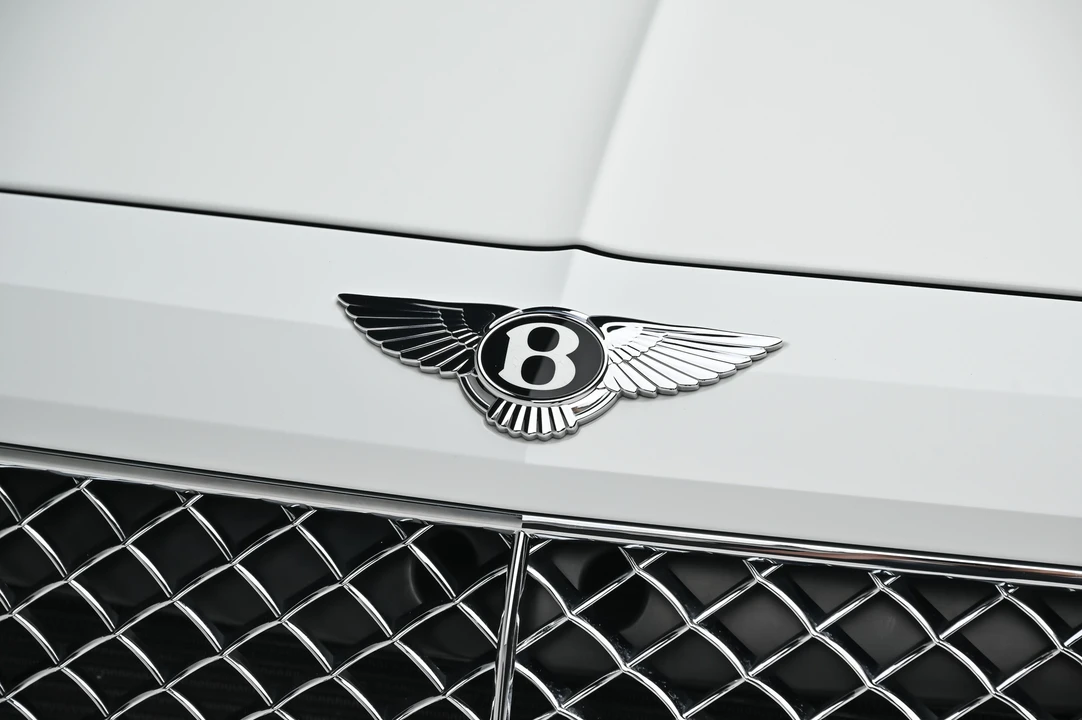 2017 Bentley Bentayga - Image 18 of 31