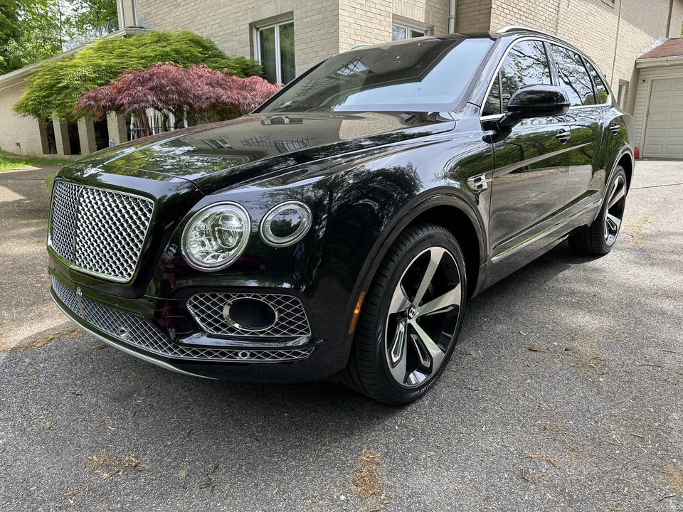 2017 Bentley Bentayga - Image 10 of 31