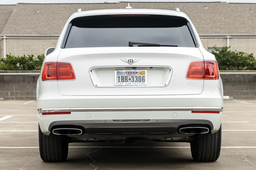 2017 Bentley Bentayga - Image 5 of 31