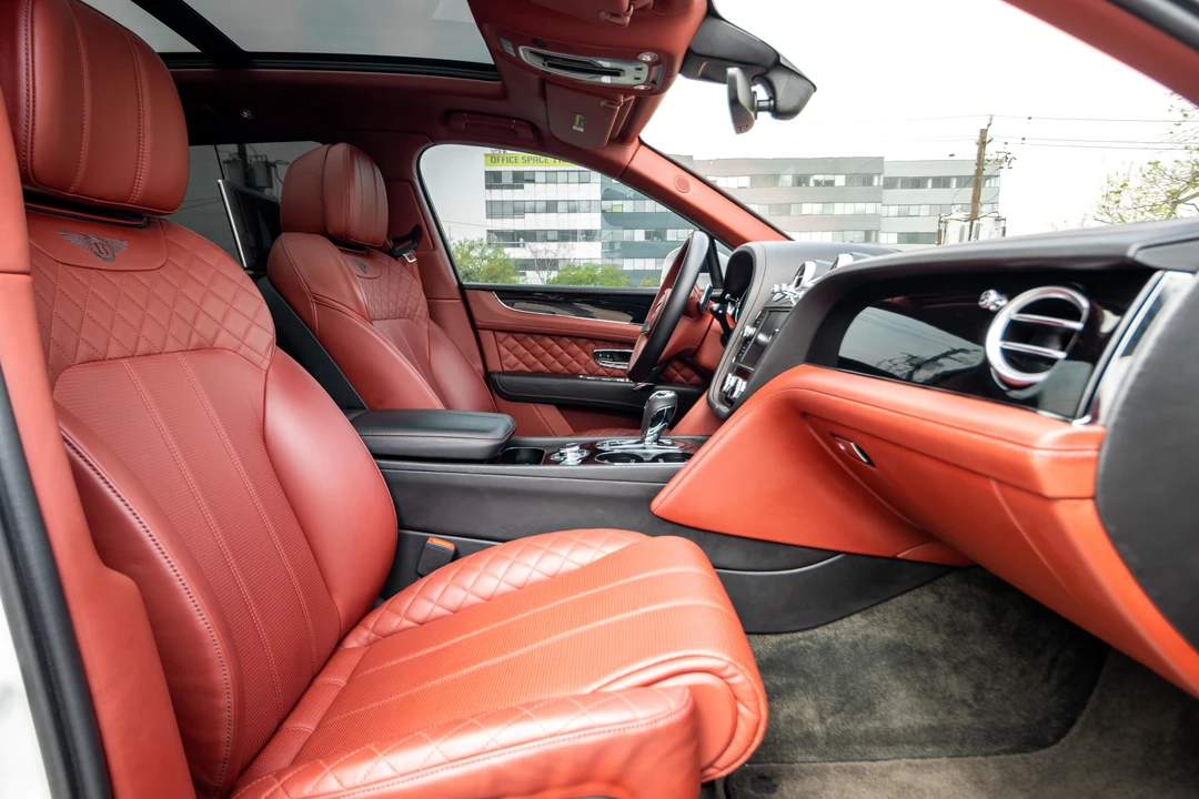 2017 Bentley Bentayga - Image 31 of 31