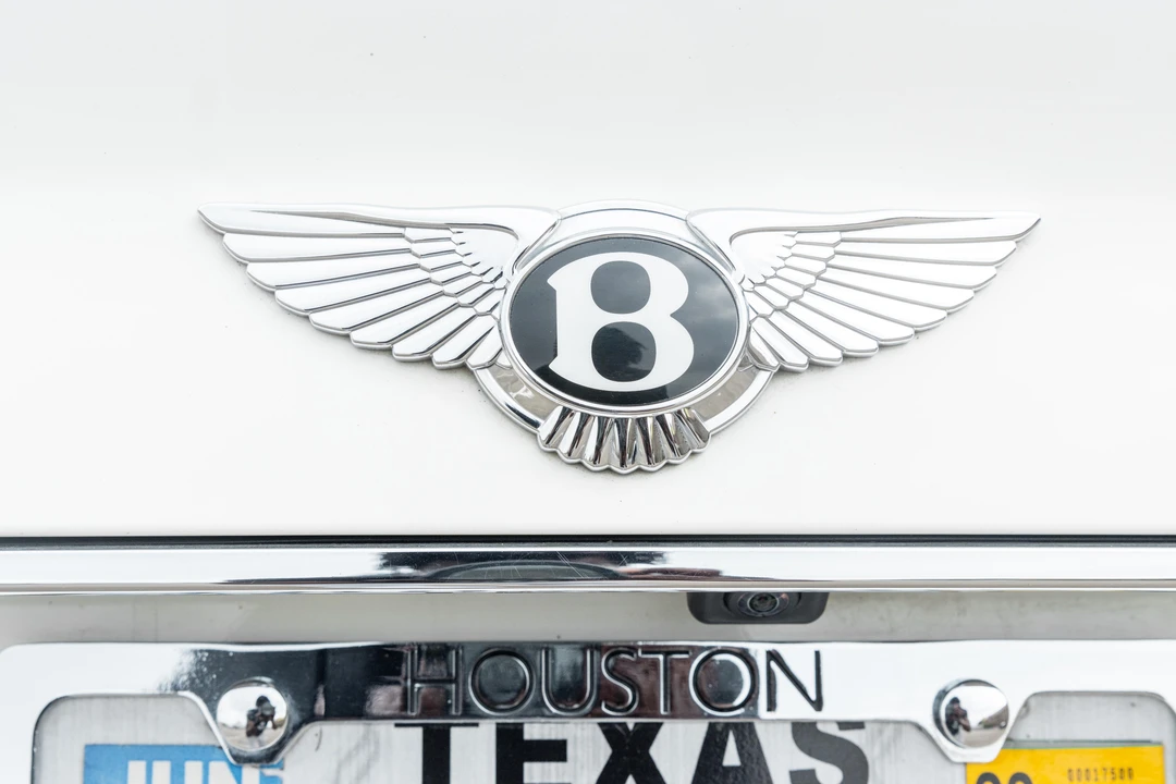 2017 Bentley Bentayga - Image 21 of 31
