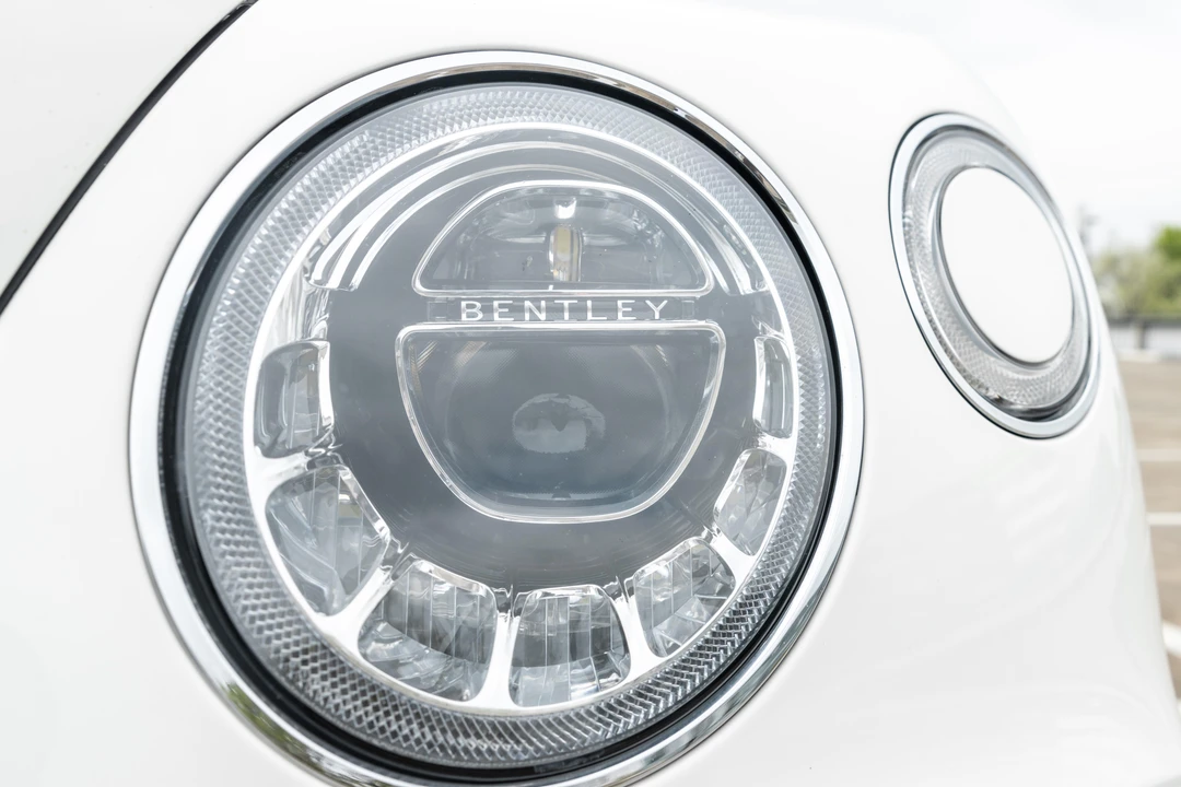 2017 Bentley Bentayga - Image 14 of 31