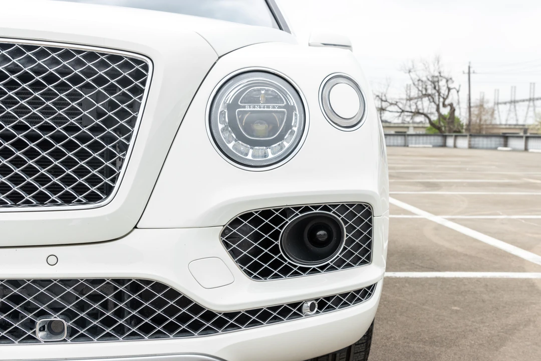 2017 Bentley Bentayga - Image 12 of 31