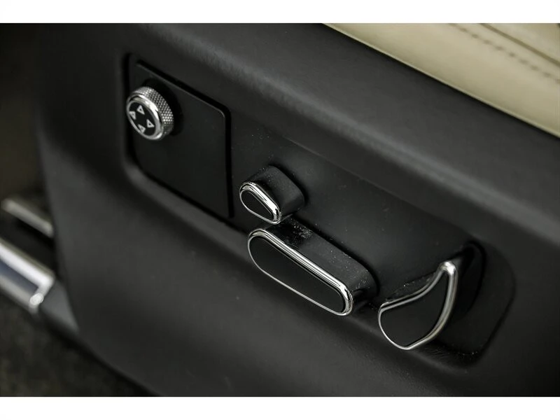 2017 Bentley Bentayga - Image 21 of 31