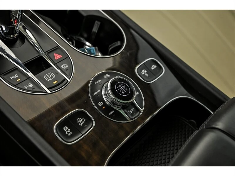 2017 Bentley Bentayga - Image 30 of 31