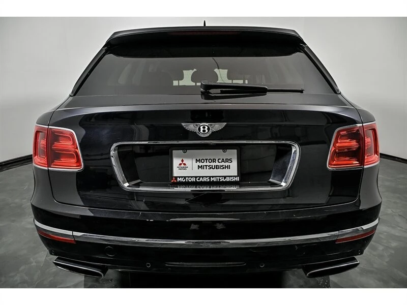 2017 Bentley Bentayga - Image 8 of 31
