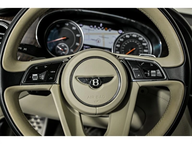 2017 Bentley Bentayga - Image 24 of 31