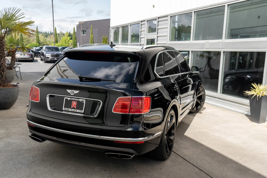 2017 Bentley Bentayga - Image 5 of 31